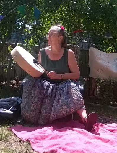 Ruth telling stories